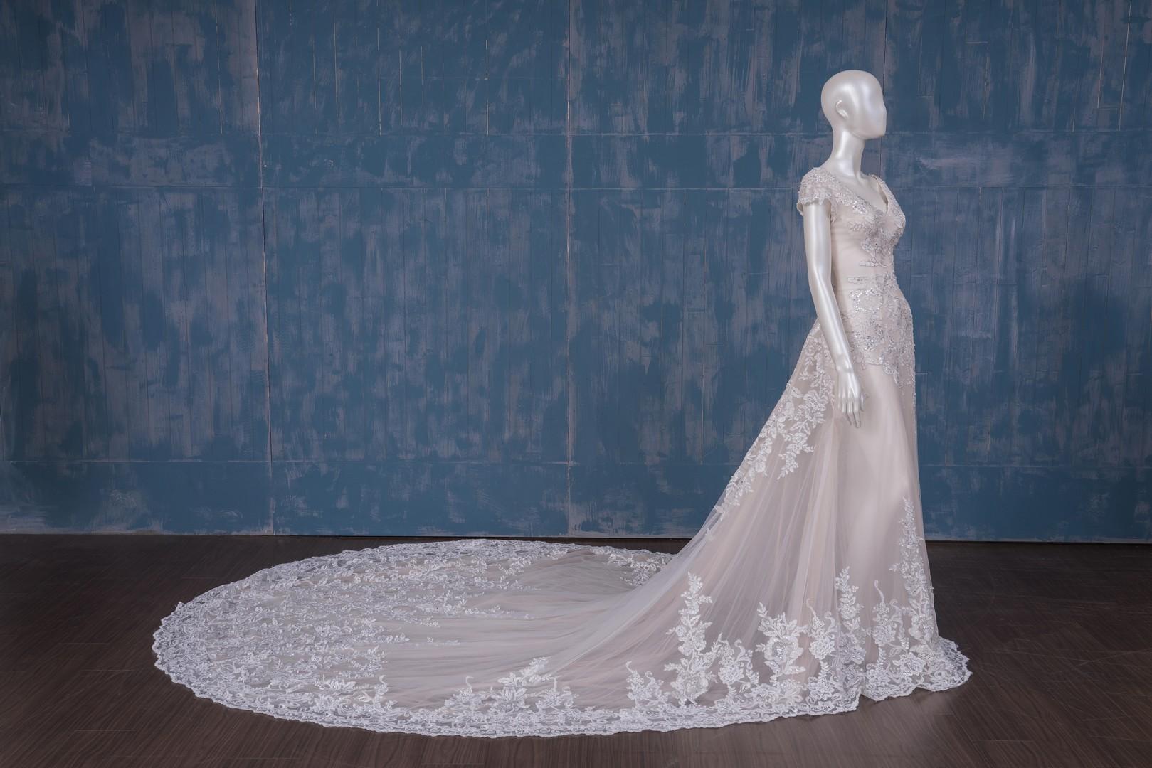 拍照類白紗,宴客類白紗,宴客白紗,類白紗,輕婚紗,婚紗禮服,白紗禮服,禮服租借,白紗款式,類白紗推薦,婚禮白紗