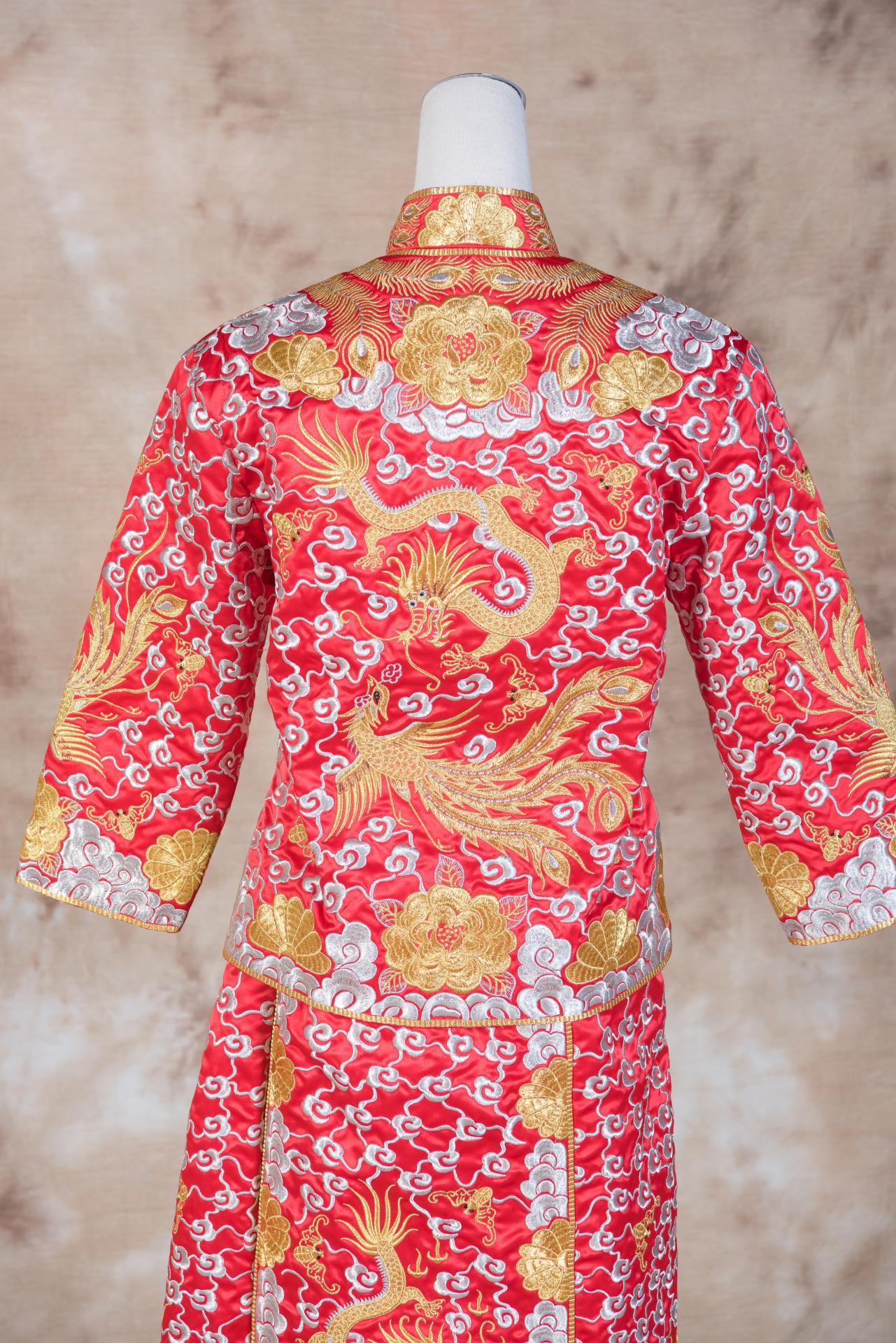 拍照秀禾服,宴客秀禾服,秀禾服,中式禮服,中式婚紗,龍鳳褂,秀禾服款式,秀禾服租借,秀禾服婚紗