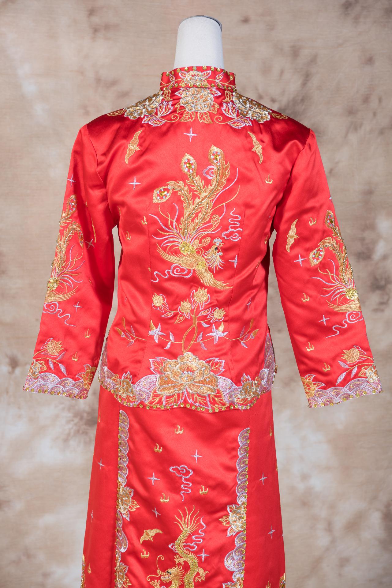 拍照秀禾服,宴客秀禾服,秀禾服,中式禮服,中式婚紗,龍鳳褂,秀禾服款式,秀禾服租借,秀禾服婚紗